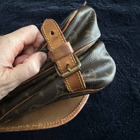 Vintage Louis Vuitton Samur bag - Picture 4 of 5